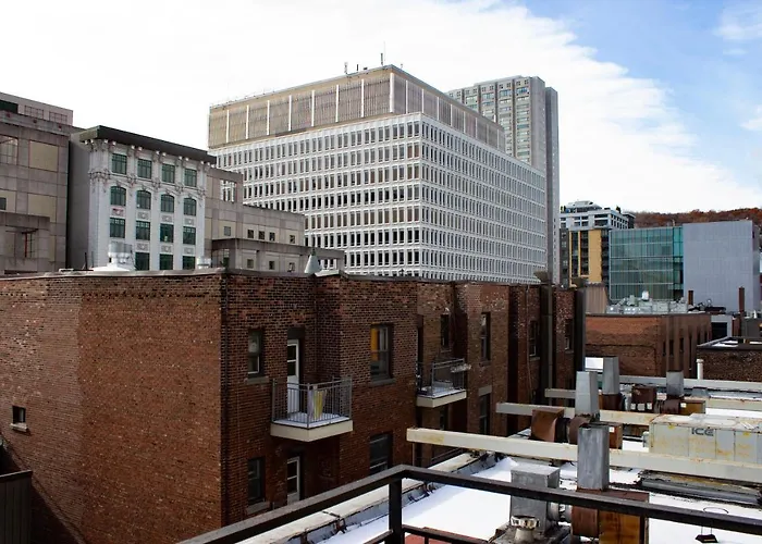 Golden Castle Apartment Montreal