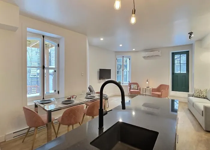 Pet friendly Appartement Prestigieux En Plein Centre-Ville! Quebec City