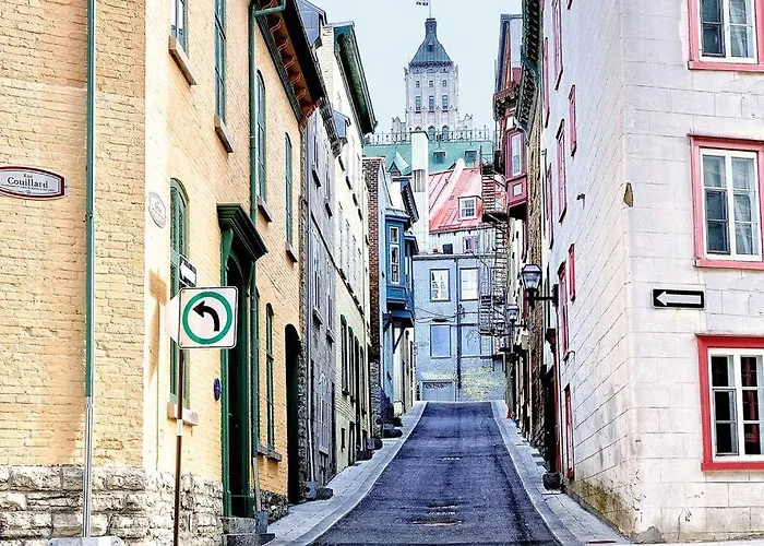 Generations Quebec Old City/ Parking/ Family