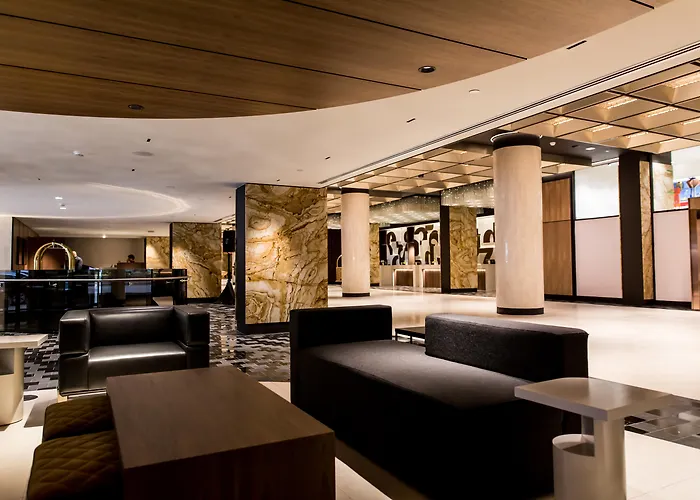 Montreal Hotels With Pool