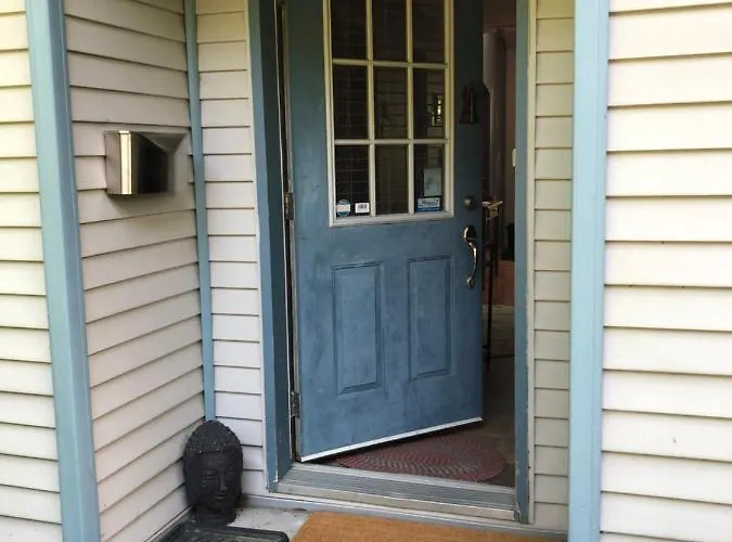 Pet friendly Maison Des Iles Villa Laval