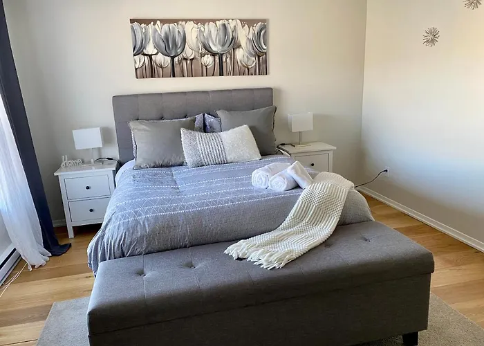 Mountain View Fully Renovated 6-8 People Condo Mont-Tremblant