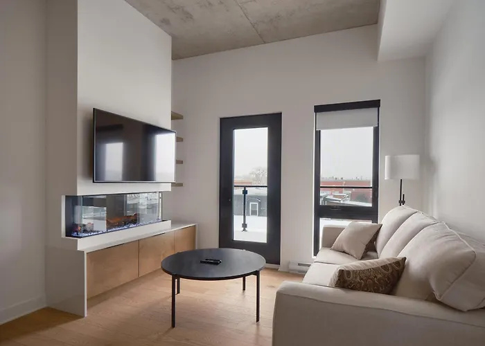Hotel Experience - Quartier Des Marinas Magog