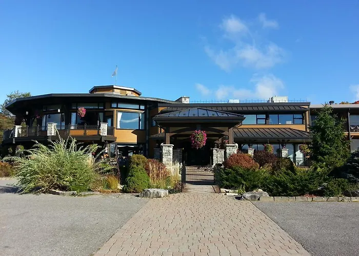 Le Manoir Du Lac Delage Stoneham