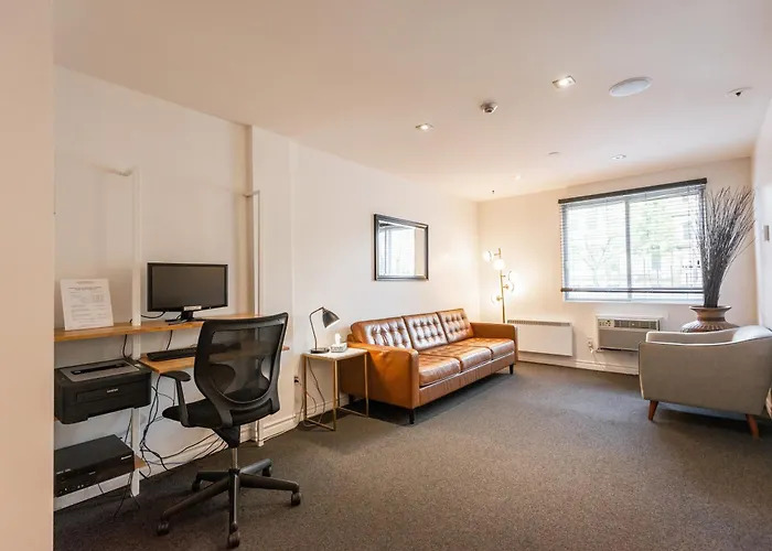 Hotel Le Roberval Montreal