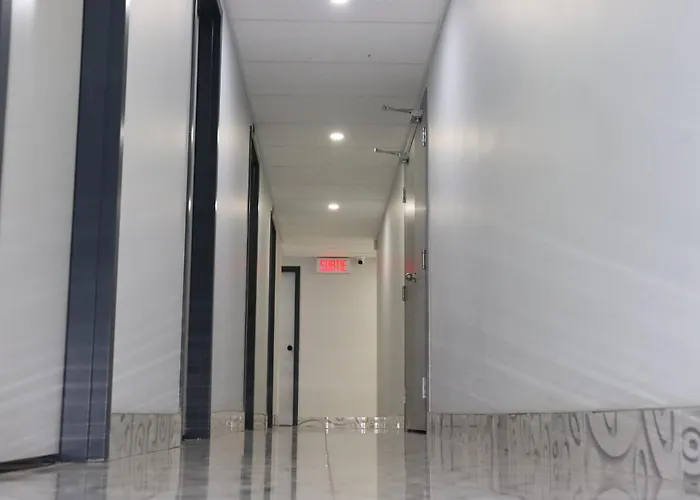 Amr Hotel Inc Saint-Jerome
