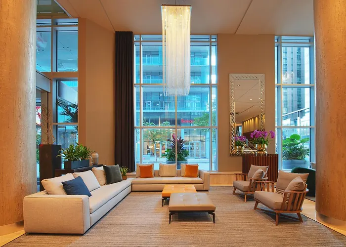 Montreal hotels near Saint Joseph's Oratory of Mount Royal