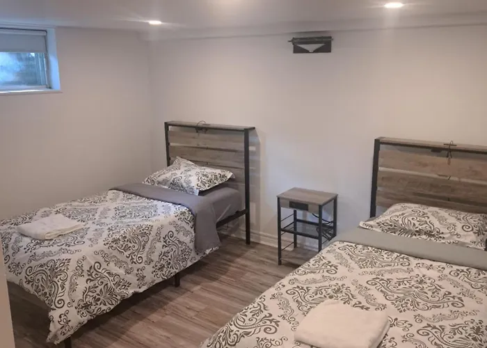 Confort Belles Chambres Privees Dans Un Duplex Montreal