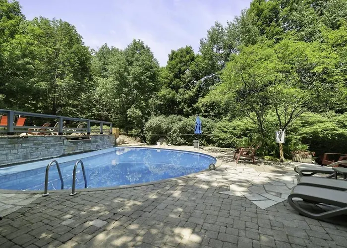 Private Les Manoirs Wpool & Hot Tub Near Village 110-7 Mont-Tremblant