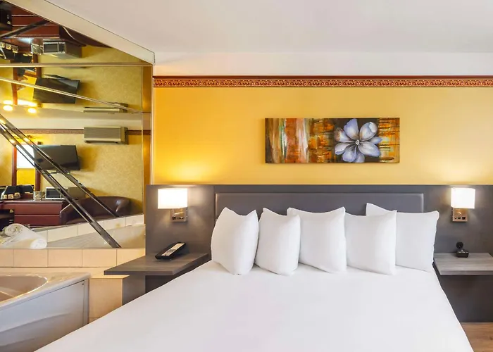 Saint Mathieu Du Parc Hotels