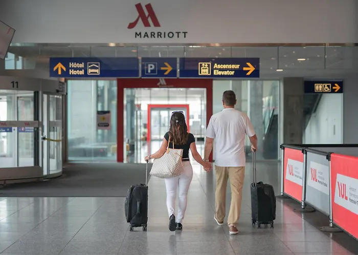 Marriott Montreal Airport In-Terminal Hotel Dorval - 4 star Hotel
