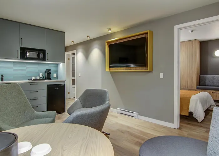 Roberval Hotels