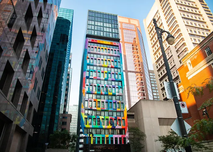 Montreal hotels near McGill University