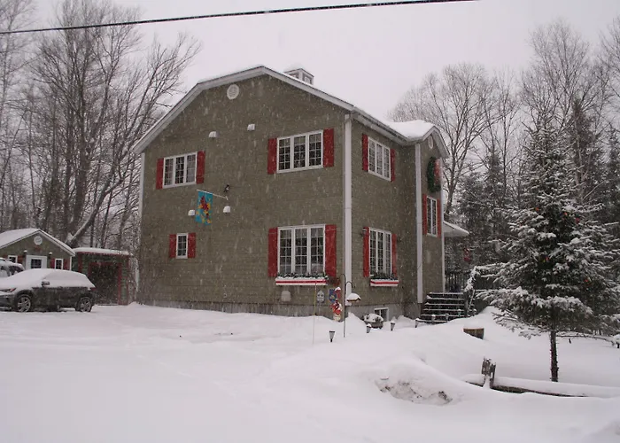 La Chaumiere De L'Anse Bed & Breakfast Mont-Tremblant