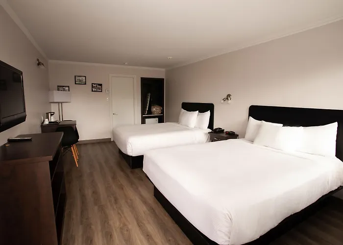 Laval hotels near Parc de Lausanne