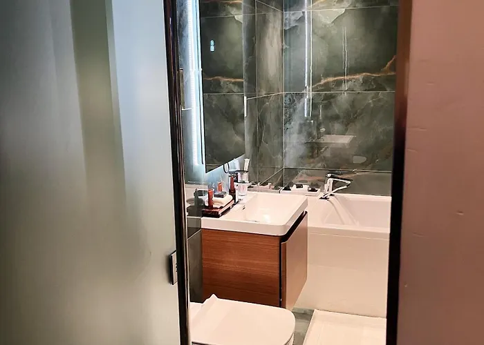 Luxury Hotels in Montreal