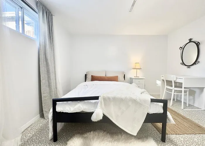 Pet friendly Montreal - Laval Haven - Entire Rental Unit