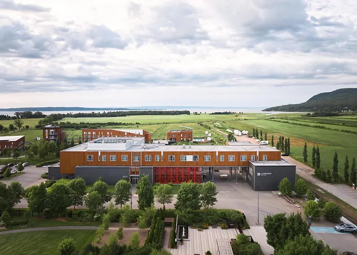 Baie-Saint-Paul Hotels