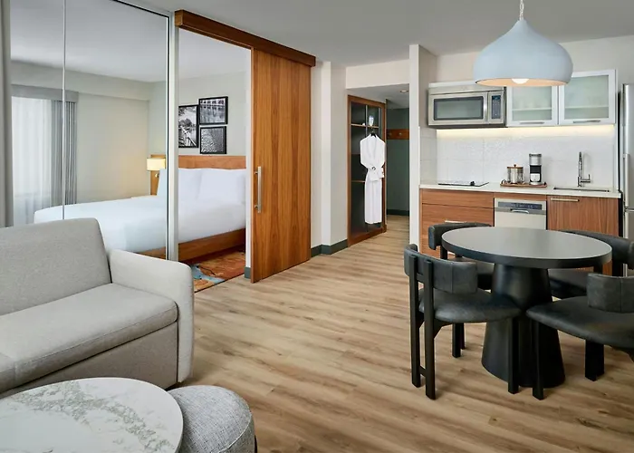 Casino Hotels in Laval