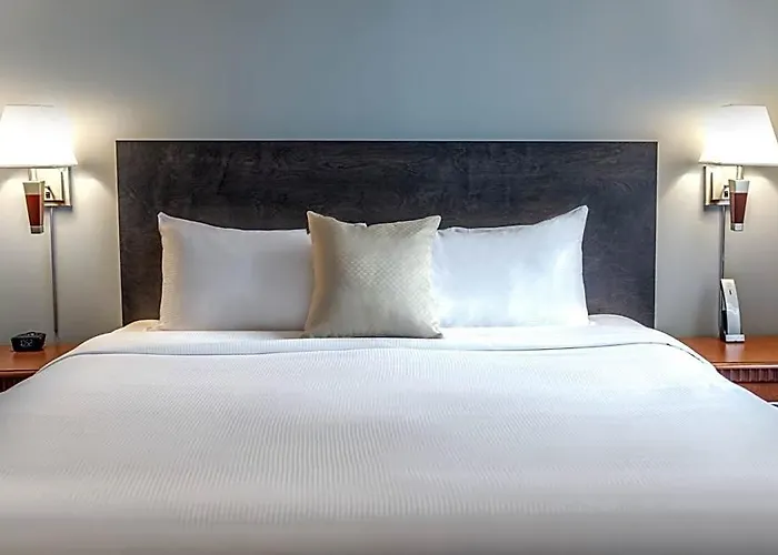Hotel Saint-Laurent Montreal