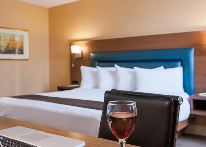Montreal Lodging 