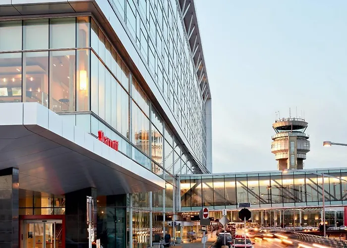Dorval hotels near Valois Park